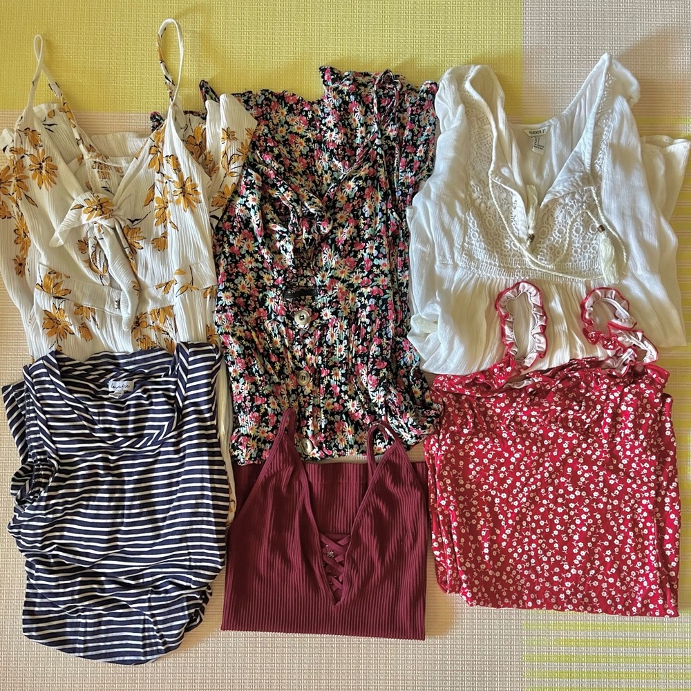Summer Dress and Tops Juniors Lot